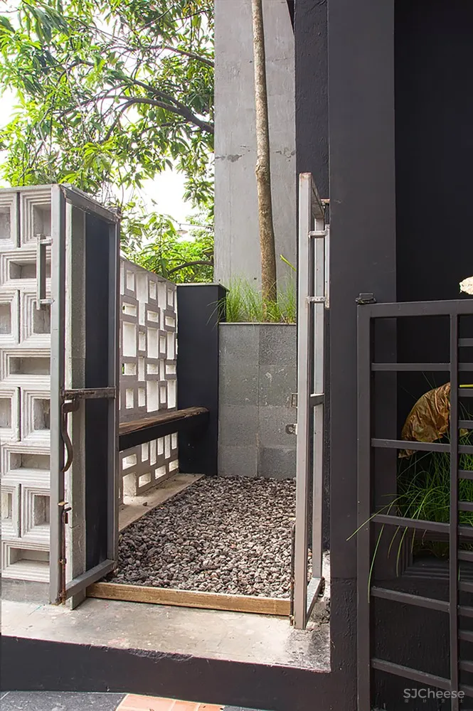 Gayuh Budi Utomo | 印尼住宅The Obsolete House