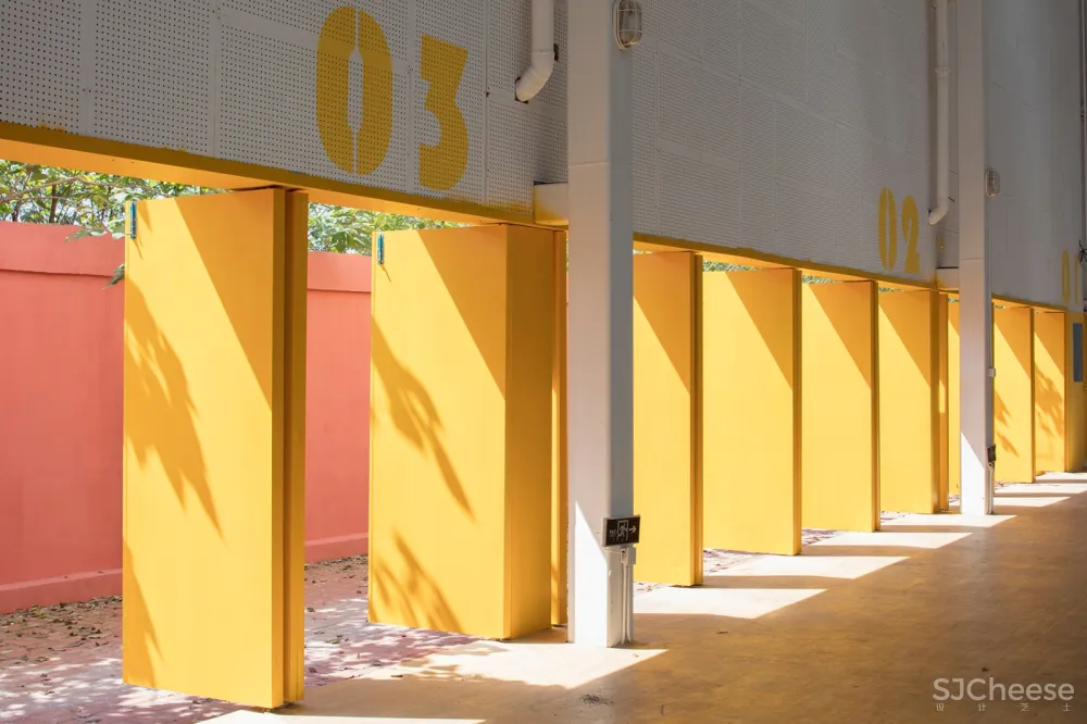 岳阳县三中学风雨操场兼报告厅,湖南 / 素朴建筑工作室