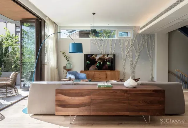 350㎡成都麓湖沉香谷别墅 | 中英致造设计事务所