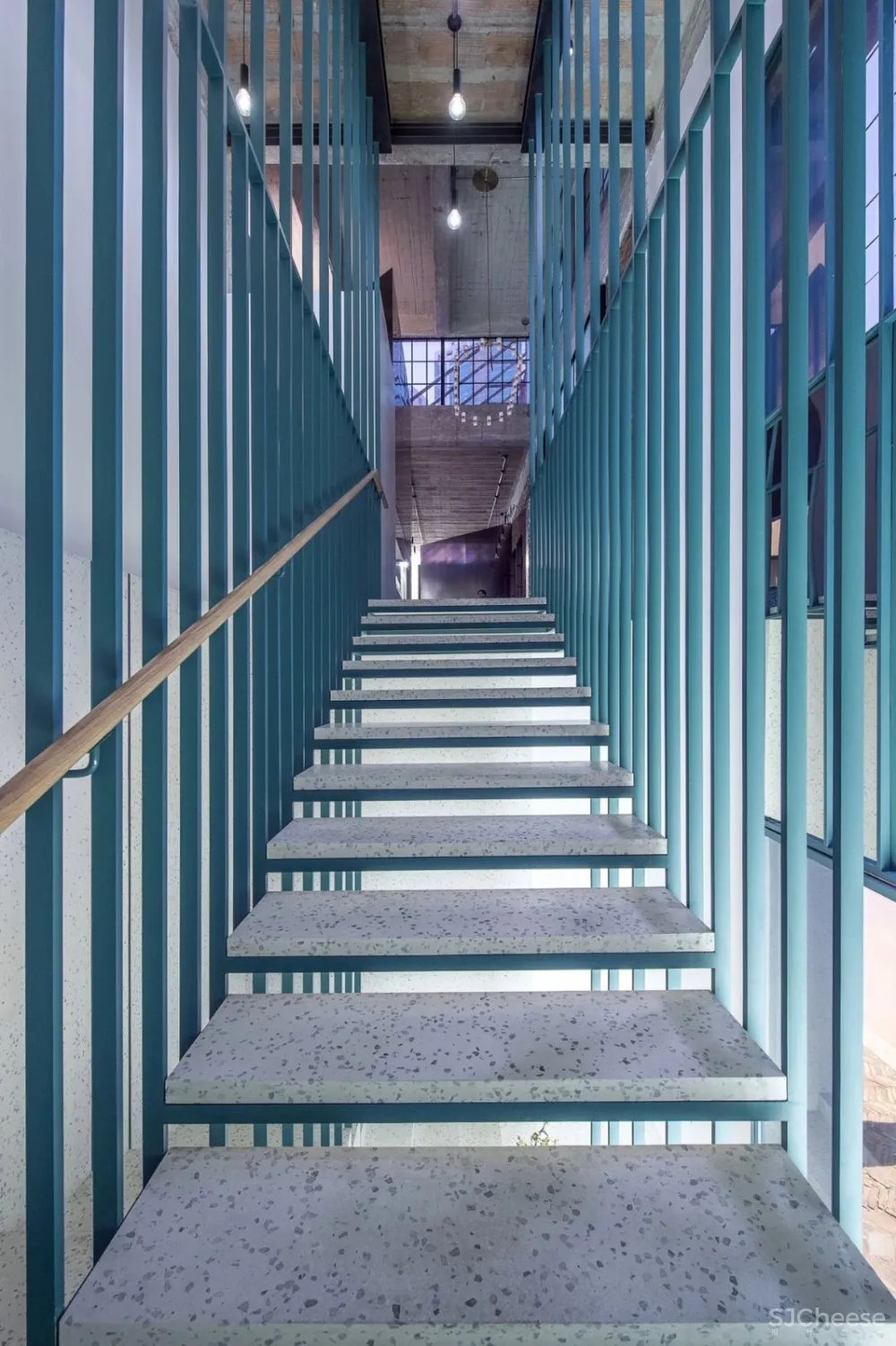 新作 | 耗资1000万,在450 m² 的老建筑内造了8个房子! 首