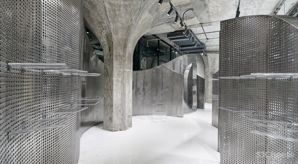 最新 I.F.S.E. SPACE CREATIVE LAB | 上海“动物脊背”零售空间设计 首