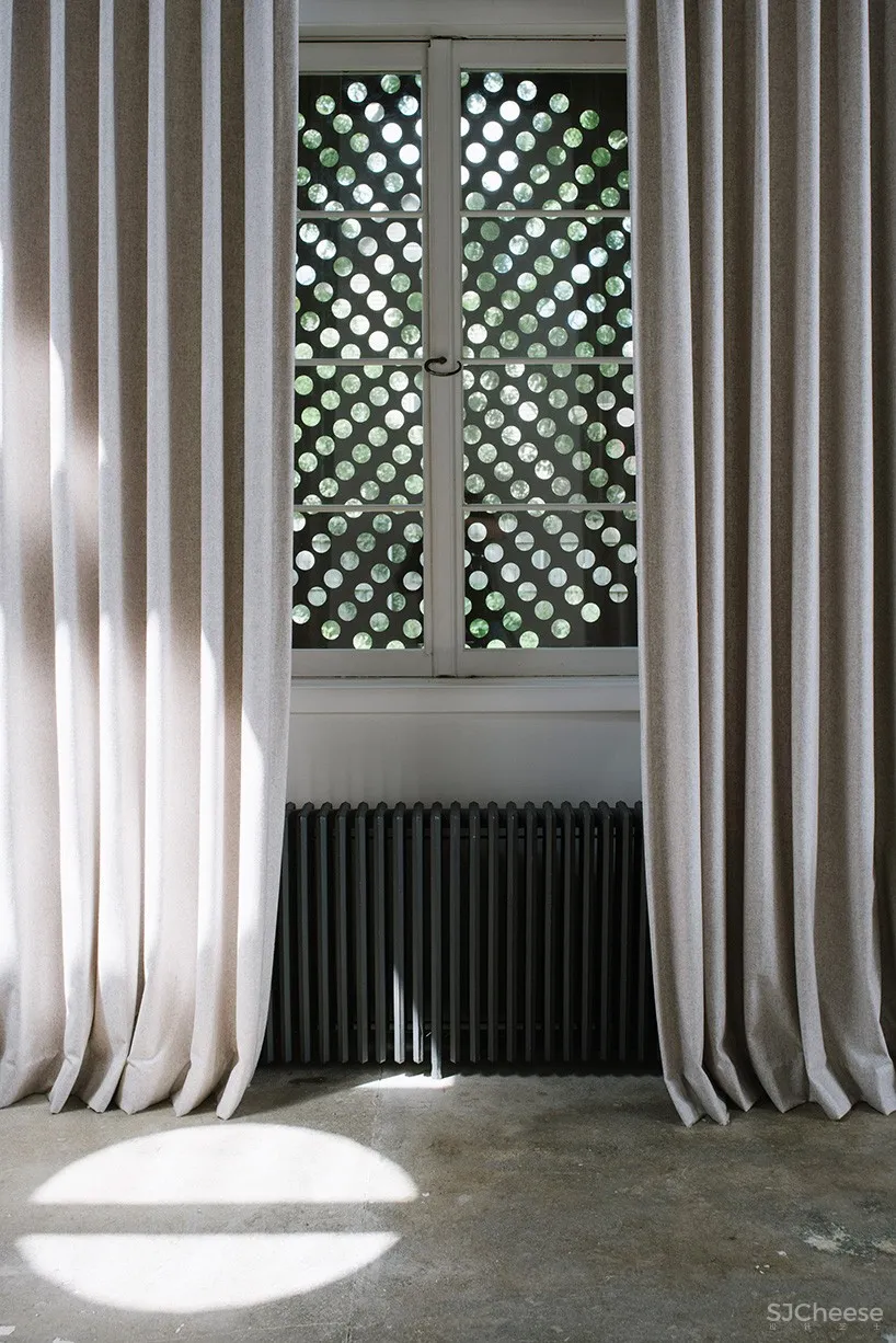 仓库改成家，粗糙的样子也很美