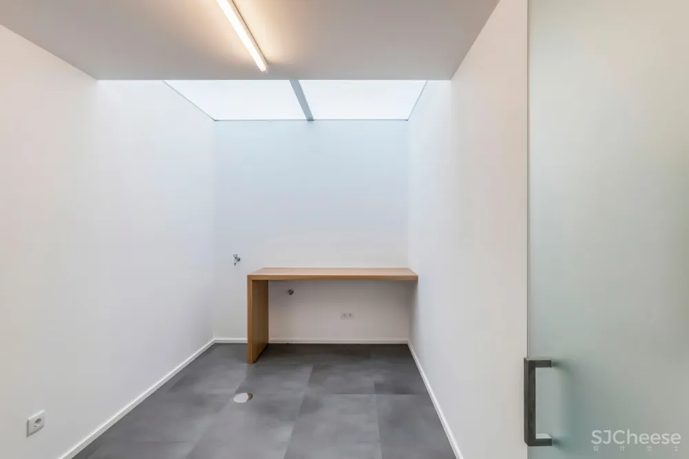 FCC Arquitectura | 葡萄牙拥有大地形区域的别墅 Campo das Paulas