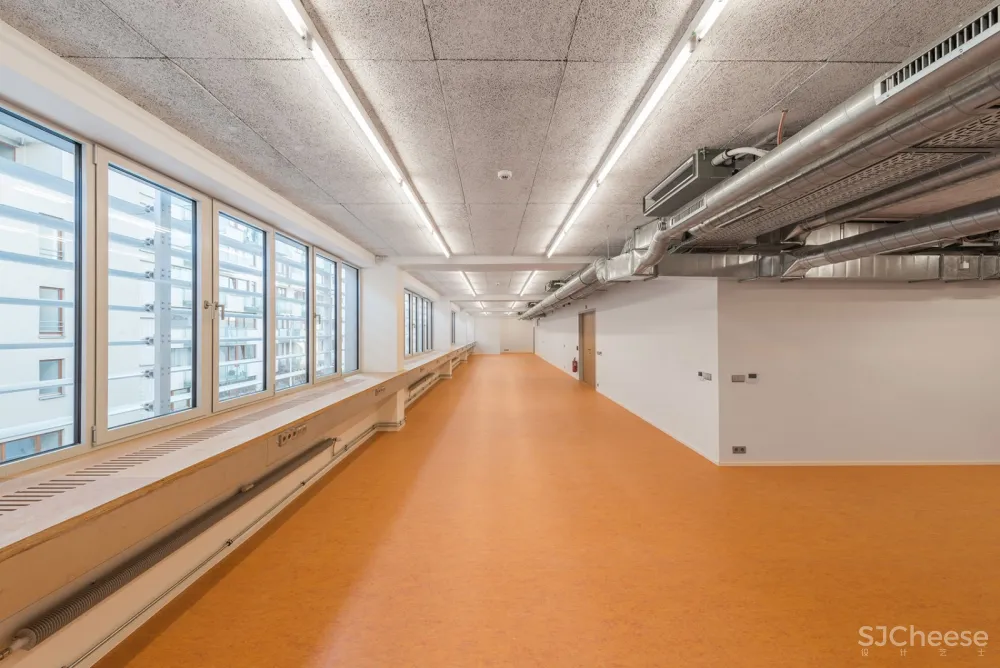 DOX+当代艺术中心 / Petr Hájek Architekti 首