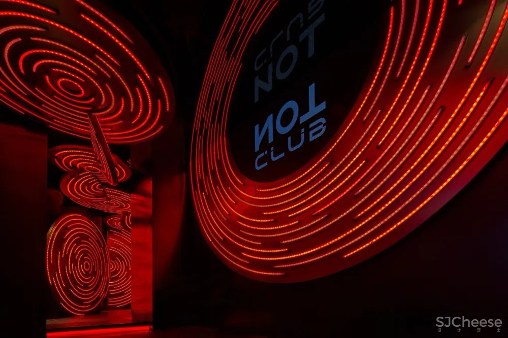 最新 | 黄永才:超有未来感的太空主题星舰酒吧,广州夜店新地标! 首