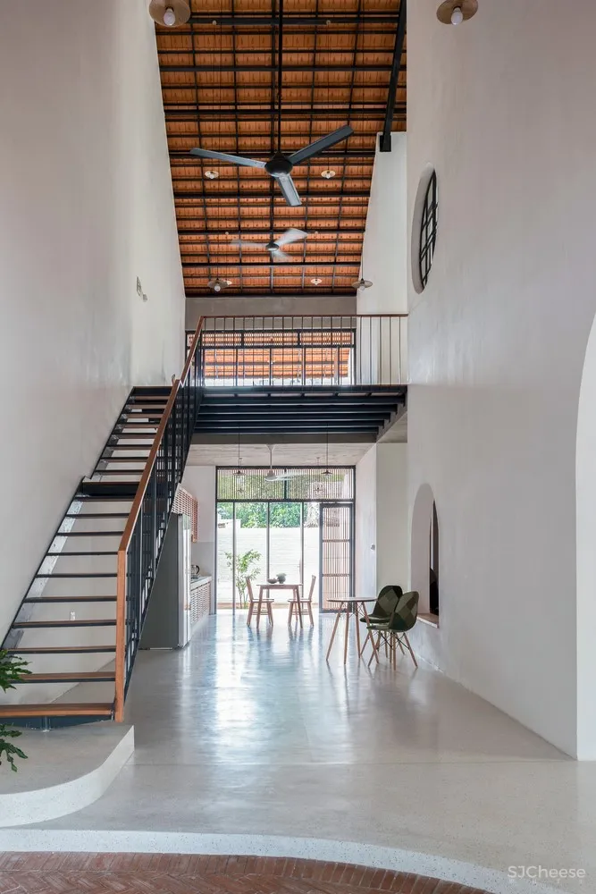 新作 | K59atelier 与自然的和谐相处Tile Roof House 首