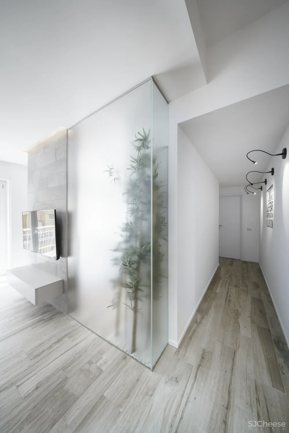 把空间想象成一个游乐场，65㎡罗马极简公寓 | Brain Factory 首