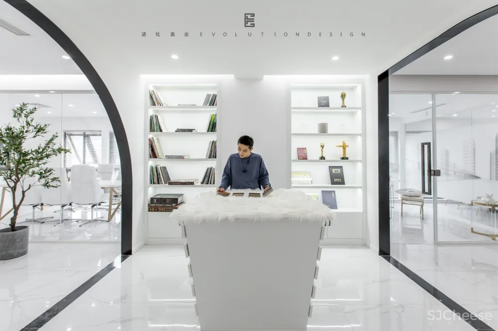 进化新面孔 | 我们有一盒子的光要与你分享