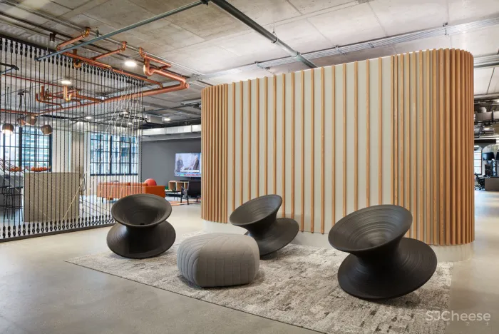 Lamar Johnson | 芝加哥一家贸易公司办公室