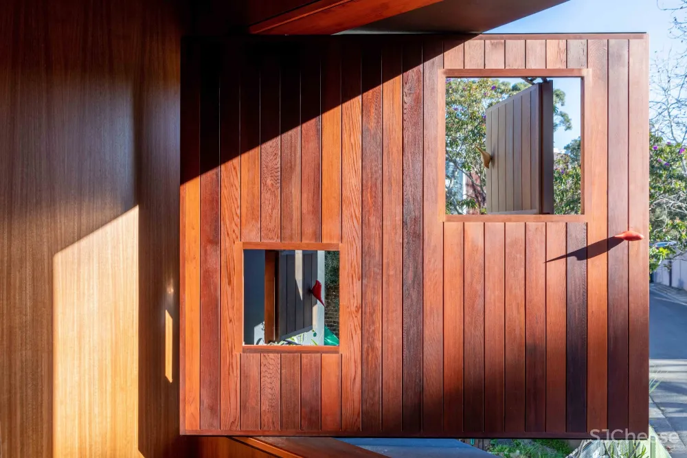 首发 | CplusC Architecture Firm事务所,市中心的丛林小屋