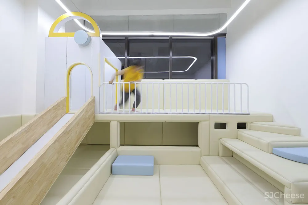 itD studio | 重庆斑马线儿童理发终端空间设计