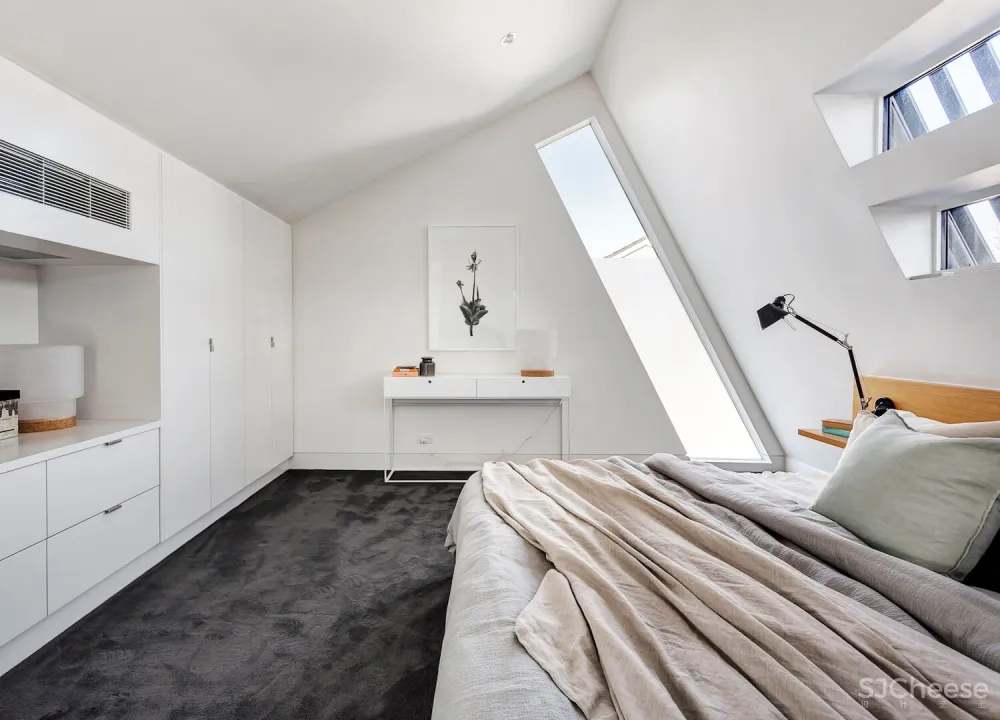 Andrew Maynard | 墨尔本简约阳光阁楼设计