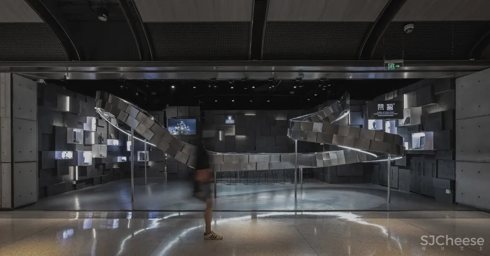 梵誓苏州诚品店 / 平介设计