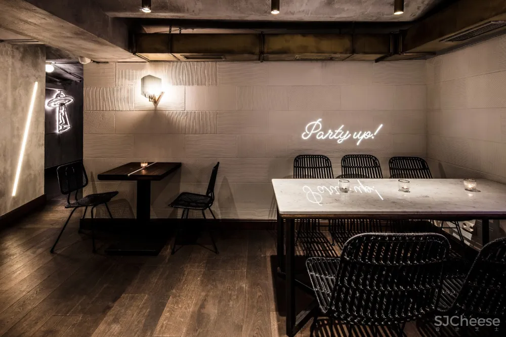 首发 | Asthetíque Group设计组， Bottoms Up西餐厅