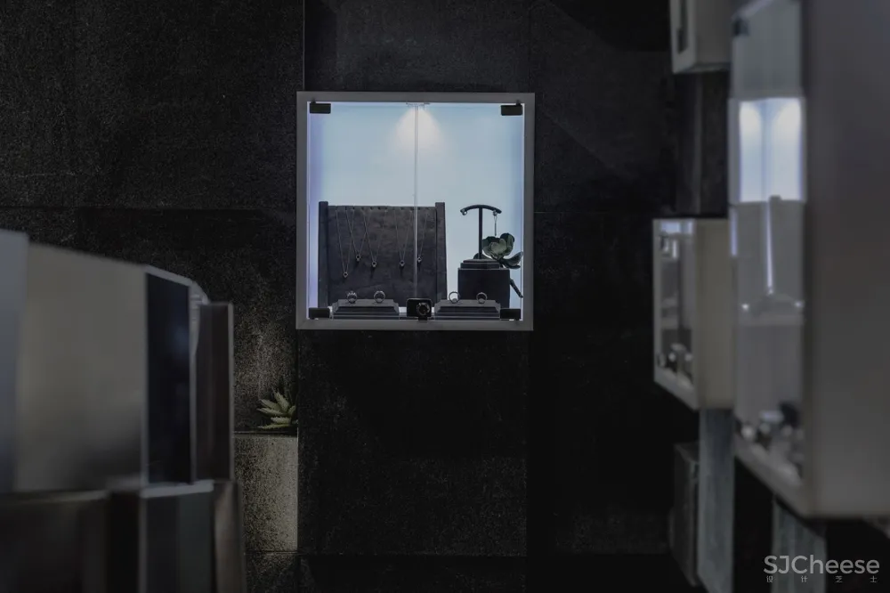 梵誓苏州诚品店 / 平介设计