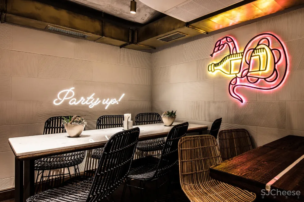 首发 | Asthetíque Group设计组， Bottoms Up西餐厅