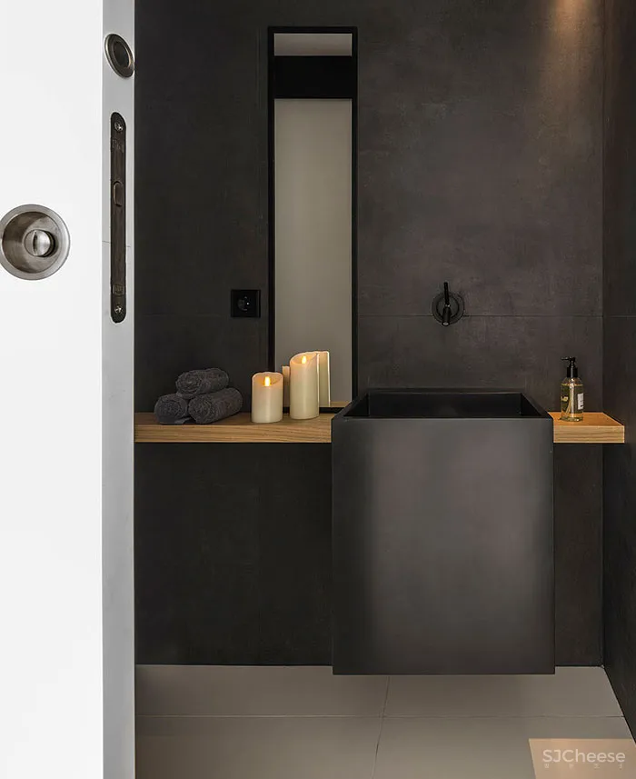 Susanna Cots | 巴塞罗那一间白色海边公寓