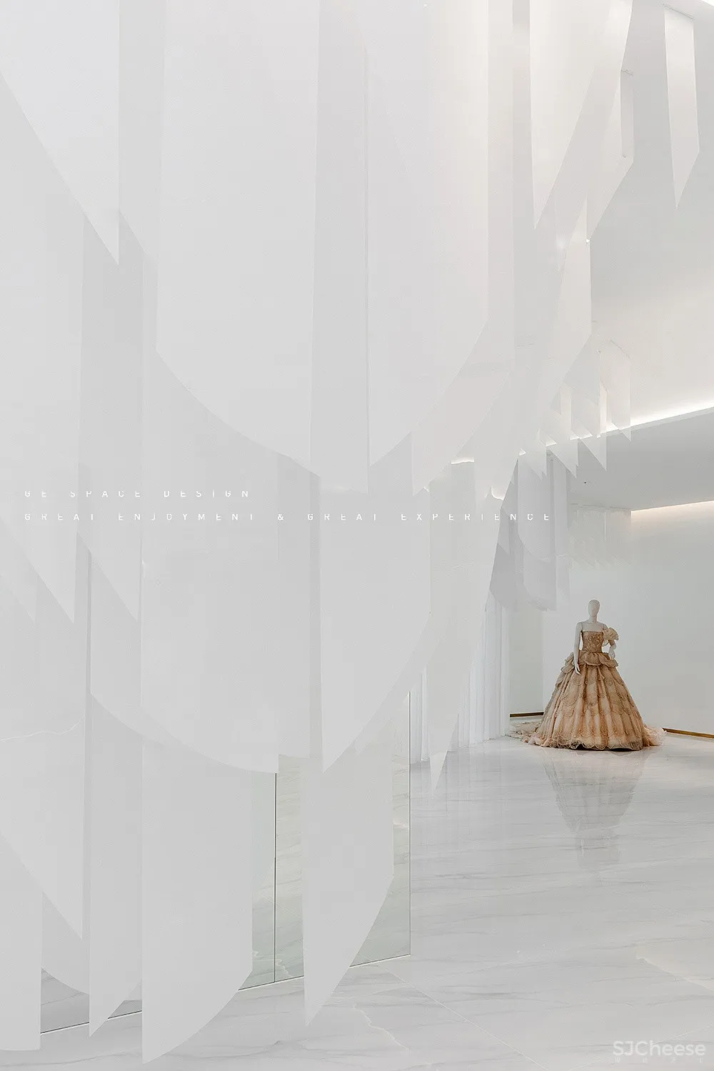 最新 | 季意空间设计,卡斯婚纱CassBridal国际婚纱一品CG店