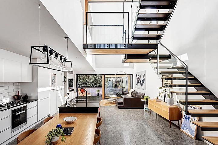 Andrew Maynard | 墨尔本简约阳光阁楼设计