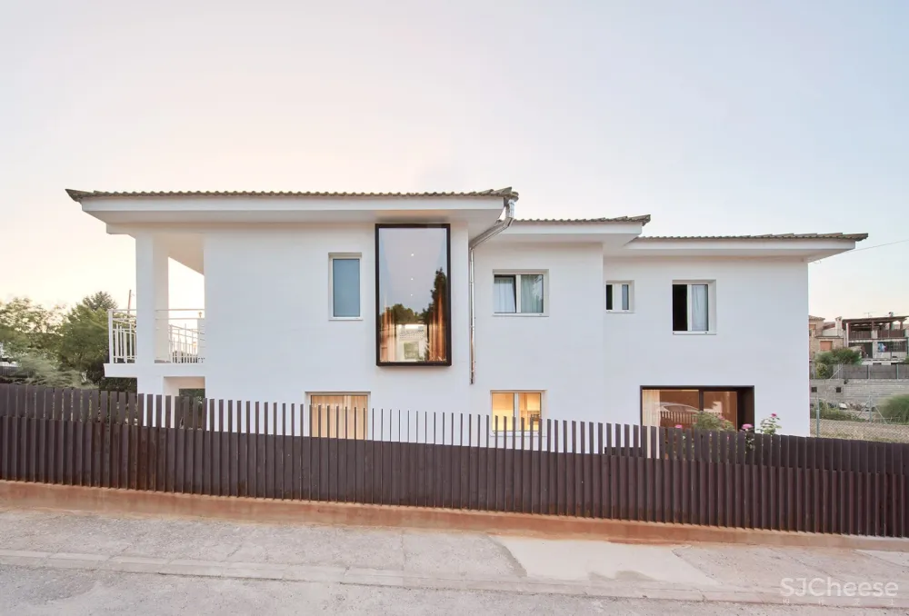 新作 | 画廊住宅,西班牙 / Raúl Sánchez Architects