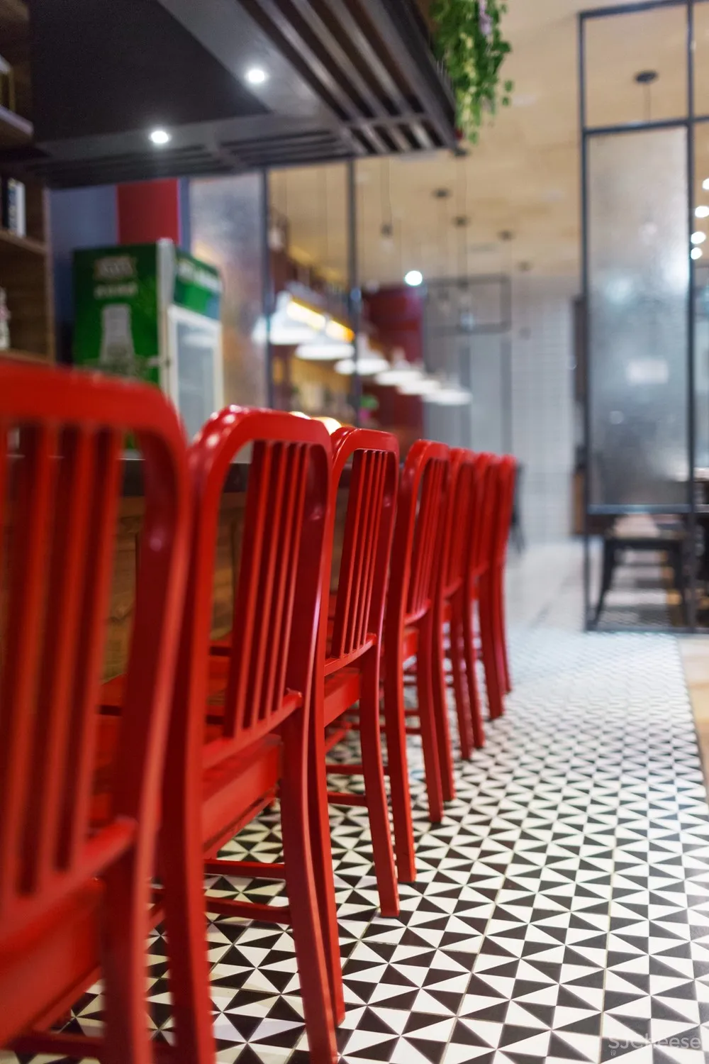 餐饮空间设计铁板烧餐厅设计【月影铁板烧】潋滟月影下的艺术餐厅