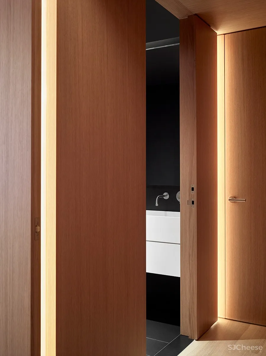 约克维尔公寓套房,多伦多 / Akb Architects