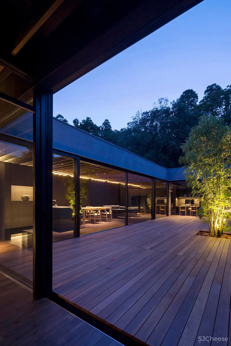 UMBER住宅，日本 / APOLLO