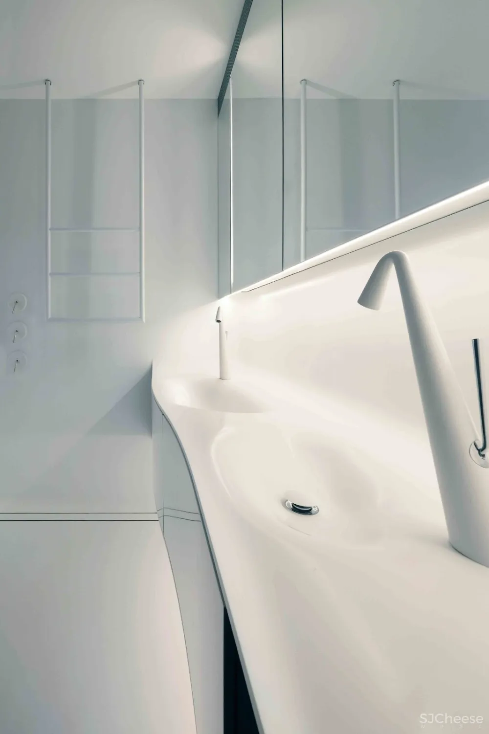 首发 | CplusC Architecture Firm事务所,市中心的丛林小屋