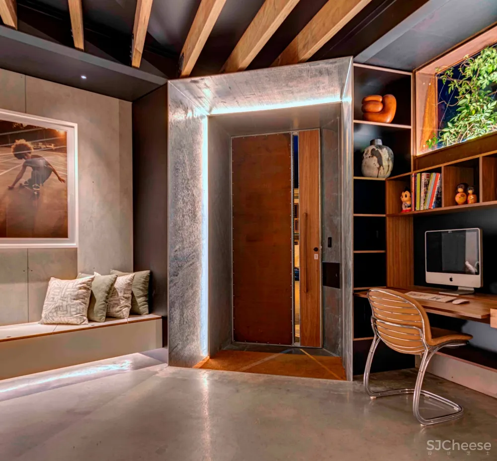 首发 | CplusC Architecture Firm事务所,市中心的丛林小屋