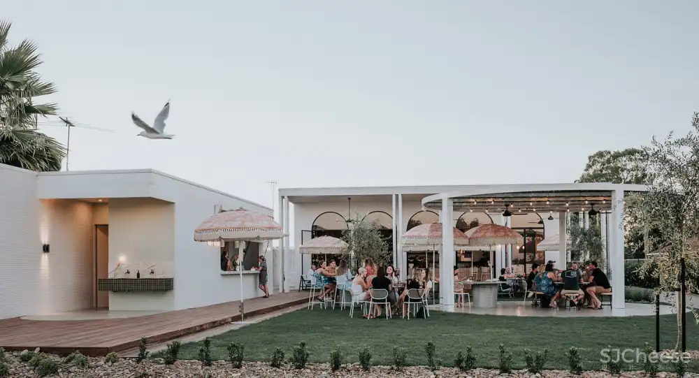Stella Collective | 澳大利亚Blacksmith湖边餐厅
