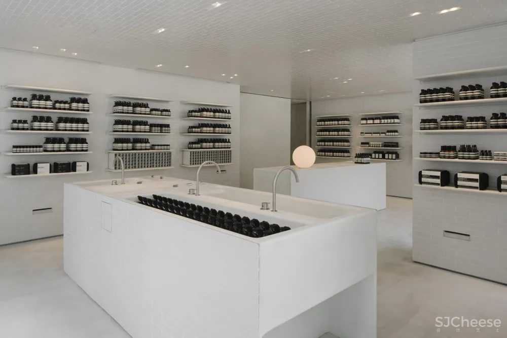 Mlkk Studio | 两间伊索Aesop店面设计