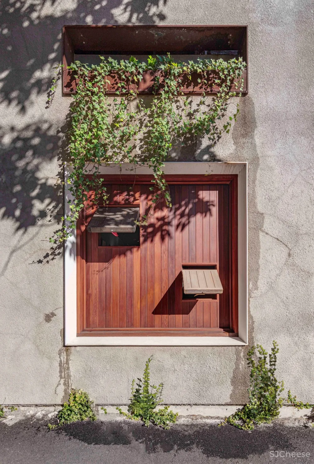 首发 | CplusC Architecture Firm事务所,市中心的丛林小屋