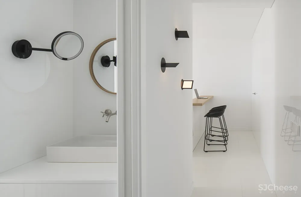 Susanna Cots | 巴塞罗那一间白色海边公寓