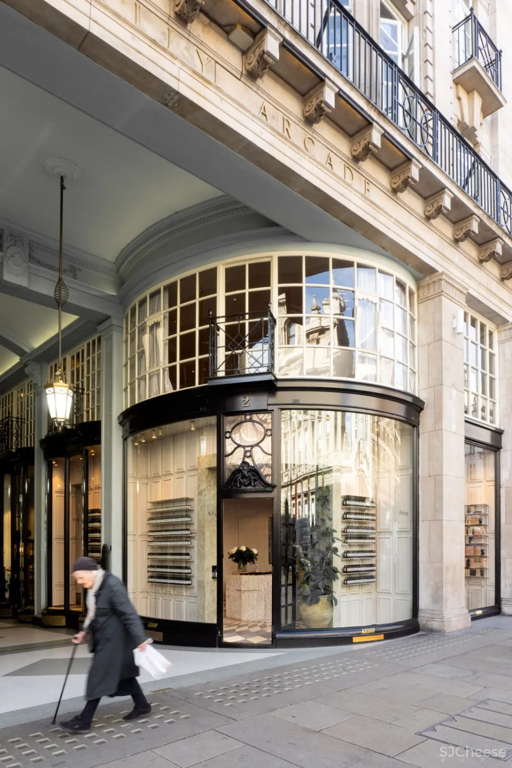 首发 | Aesop专卖店,皮卡迪利商场里充满豪华的氛围商店