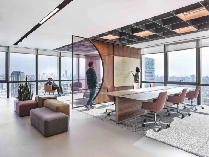 Studio 13 | 百乐嘉利宝办公室和巧克力学院设计