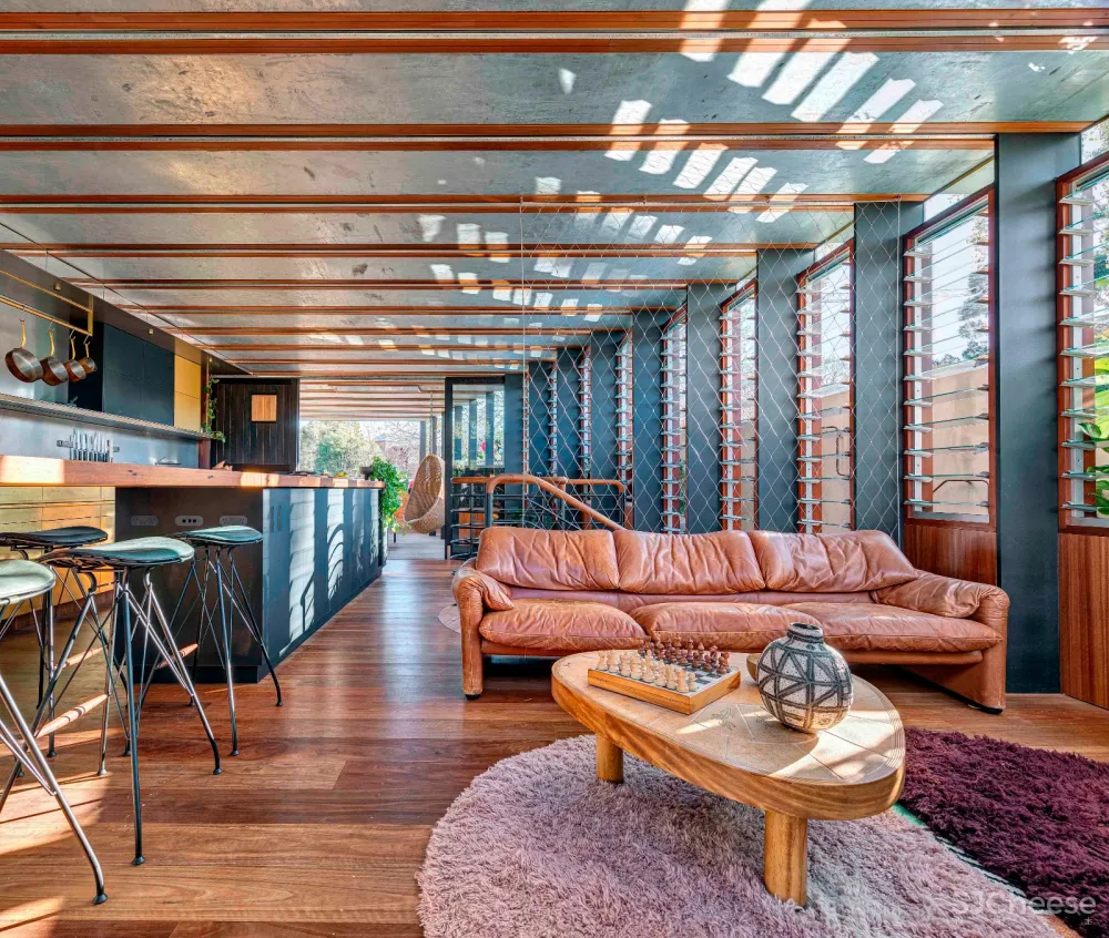 首发 | CplusC Architecture Firm事务所,市中心的丛林小屋