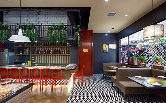 餐饮空间设计铁板烧餐厅设计【月影铁板烧】潋滟月影下的艺术餐厅