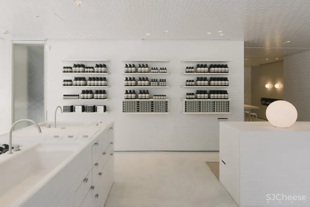 Mlkk Studio | 两间伊索Aesop店面设计