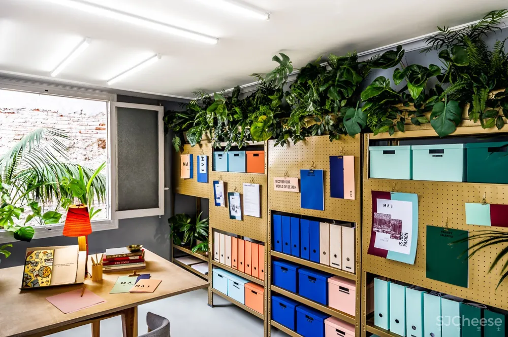 首发 | Masque Spacio设计,位于西班牙的多彩工作室空间