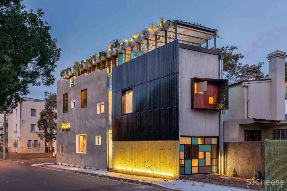 首发 | CplusC Architecture Firm事务所,市中心的丛林小屋