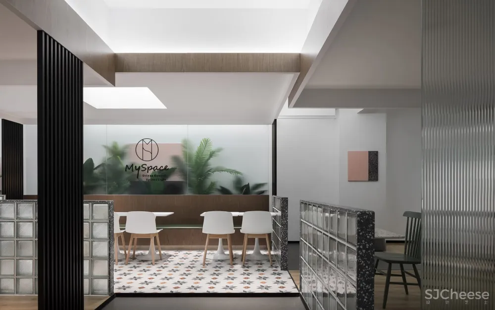 MySpace私域烘焙店，广东汕头 / 质感设计工作室