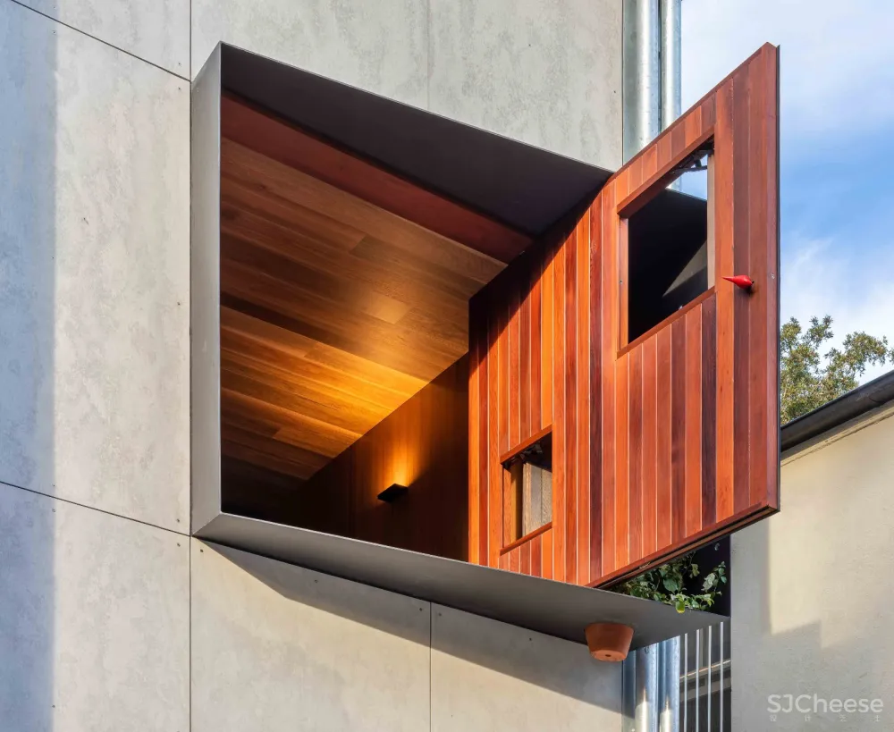 首发 | CplusC Architecture Firm事务所,市中心的丛林小屋