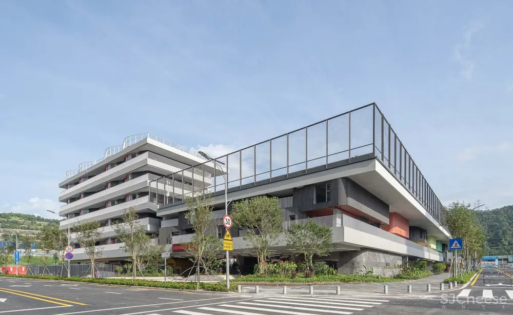 源计划 | 安托山山包概念的深圳红岭实验小学