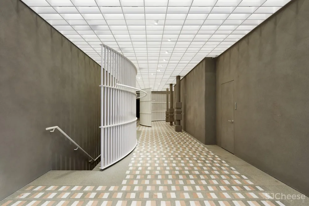 首发 | Casper Mueller Kneer Architects设计,伦敦旗舰自画像独立商店