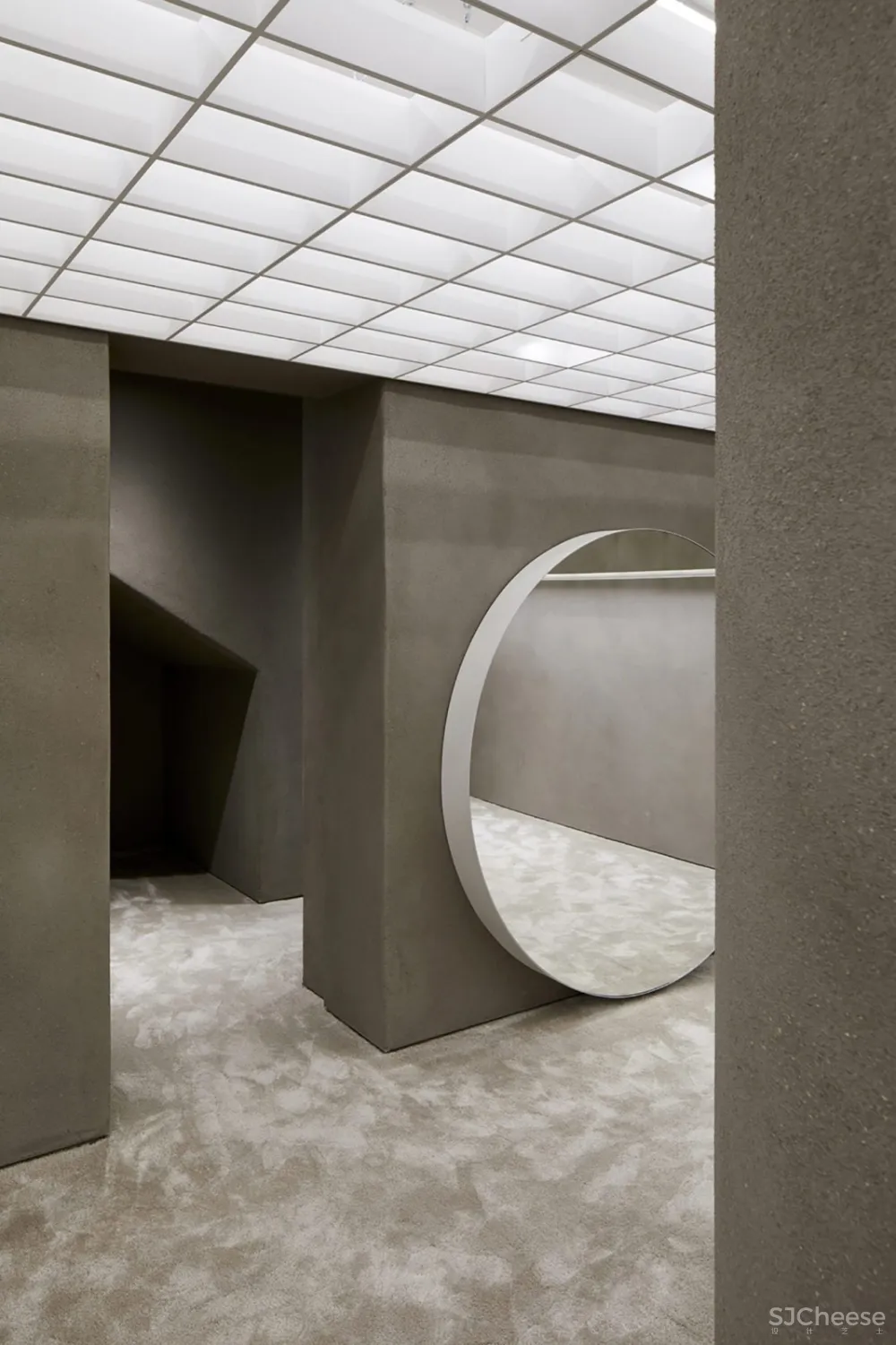 首发 | Casper Mueller Kneer Architects设计,伦敦旗舰自画像独立商店