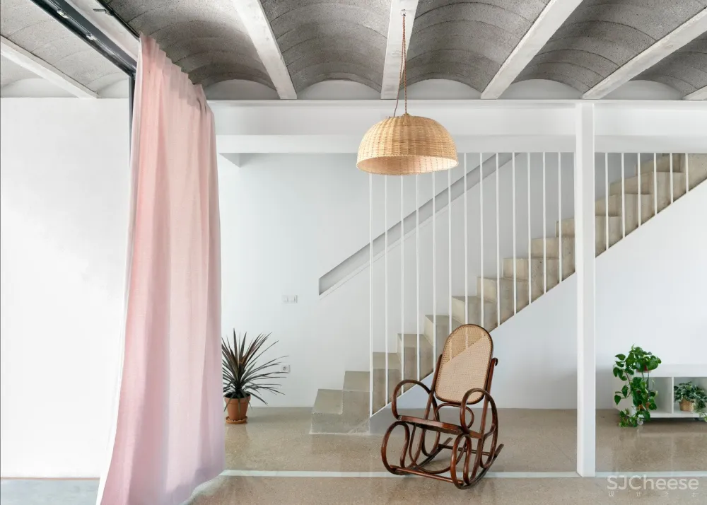 首发 | CRUX arquitectos设计,西班牙REI House简约住宅