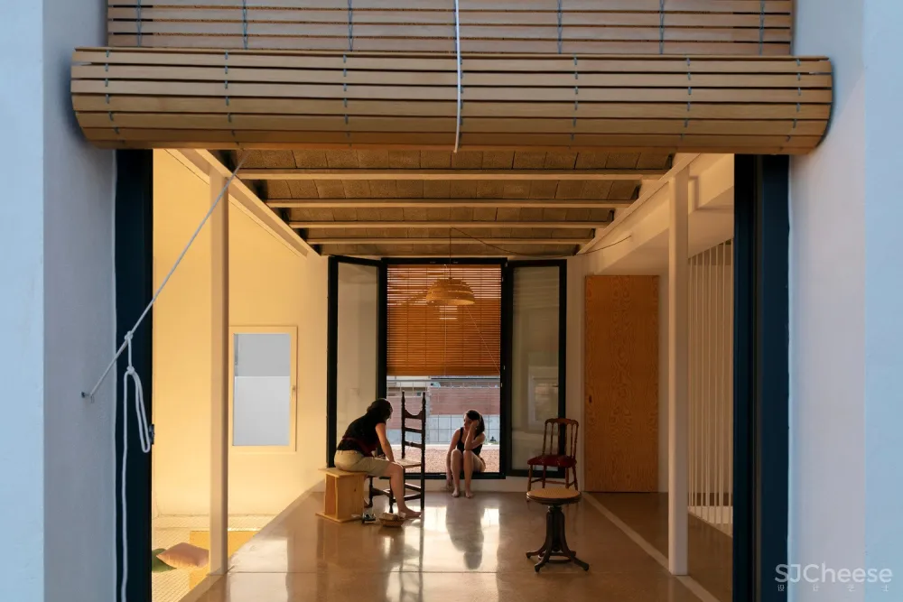 首发 | CRUX arquitectos设计,西班牙REI House简约住宅