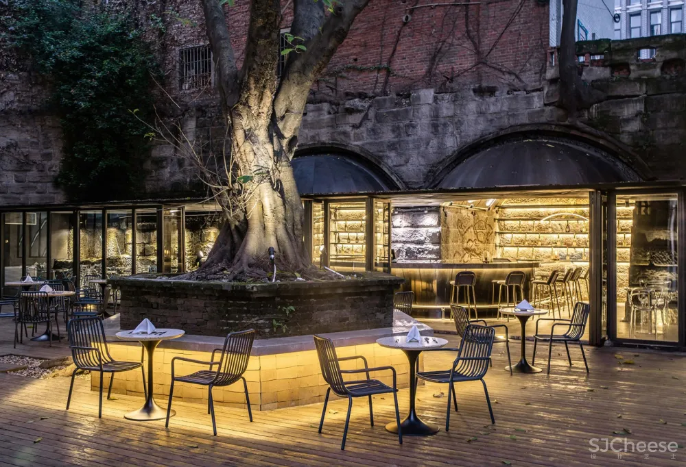 重庆“几许町”酒吧 / 青·微舍工作室