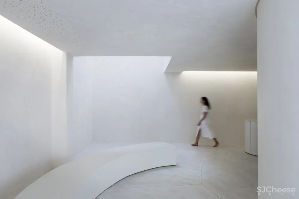 首发 | MNMA studio设计,巴西极简主义Selo品牌手工鞋店