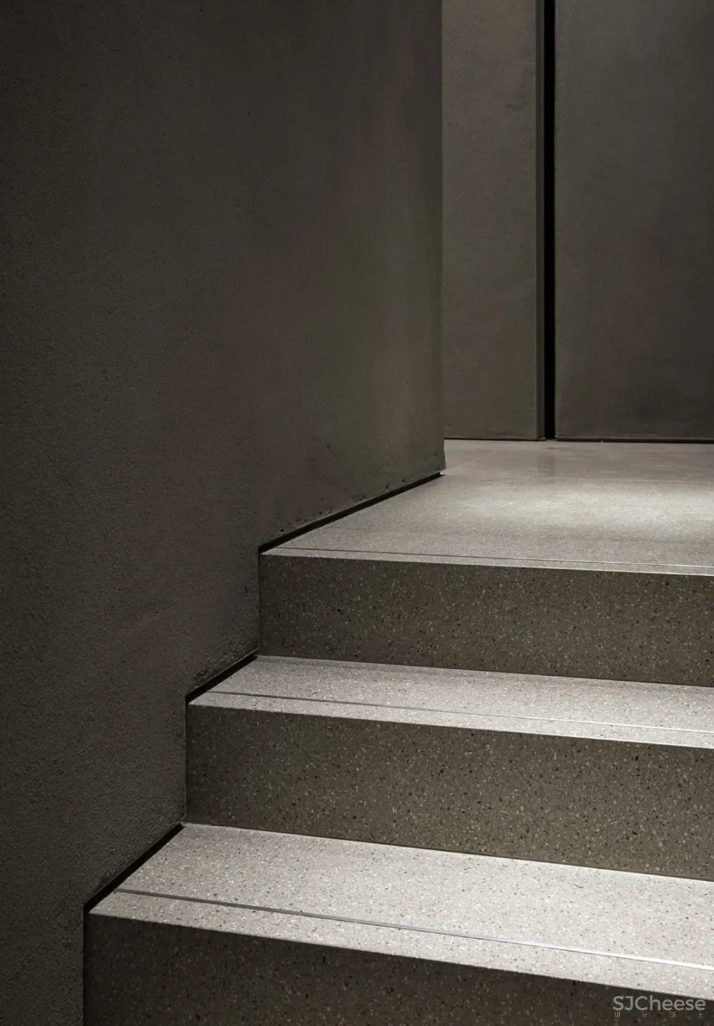 首发 | Casper Mueller Kneer Architects设计,伦敦旗舰自画像独立商店